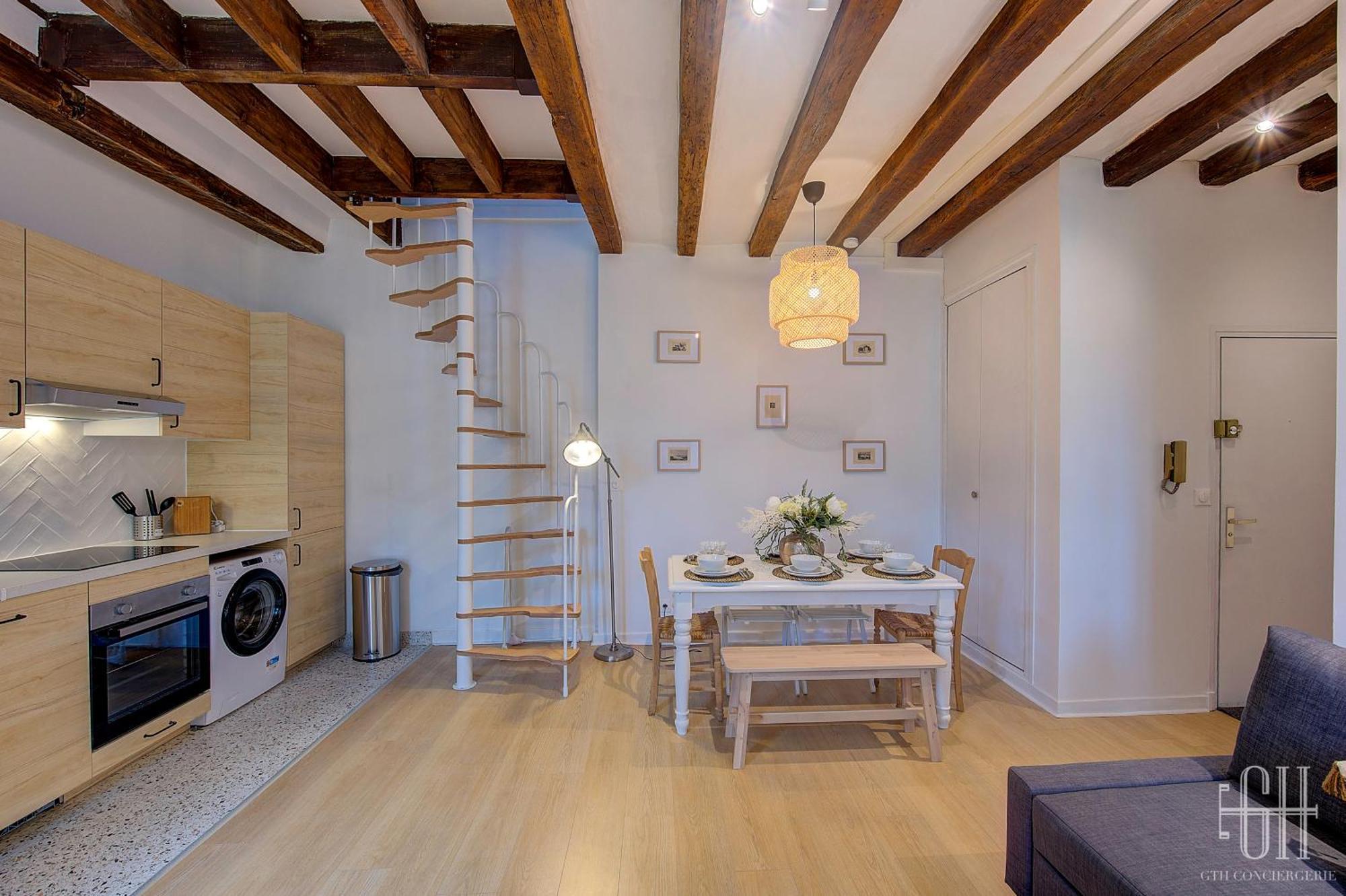 Le Saint Martin / Cathedrale Apartment