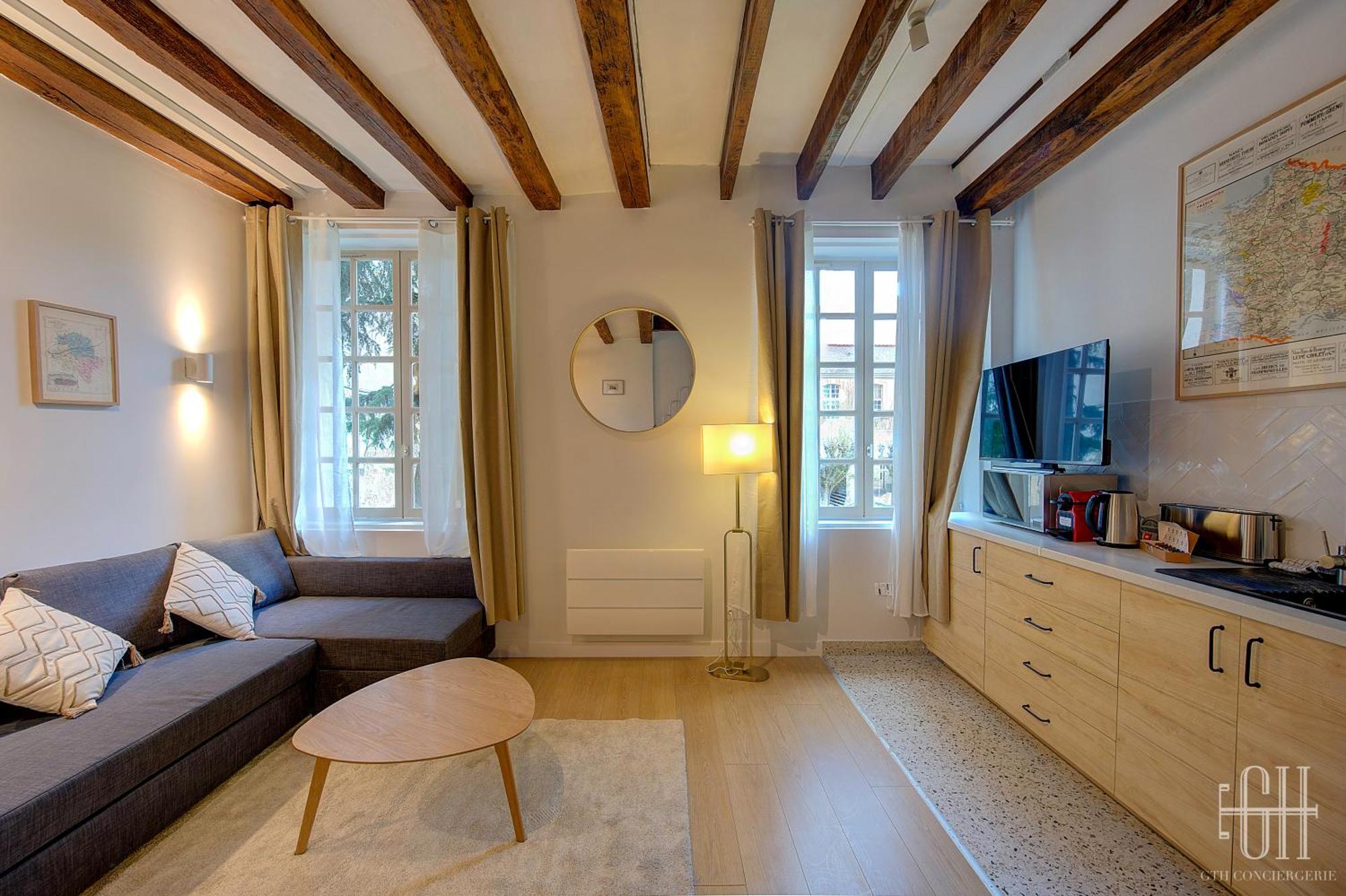 Le Saint Martin / Cathedrale Apartment *
